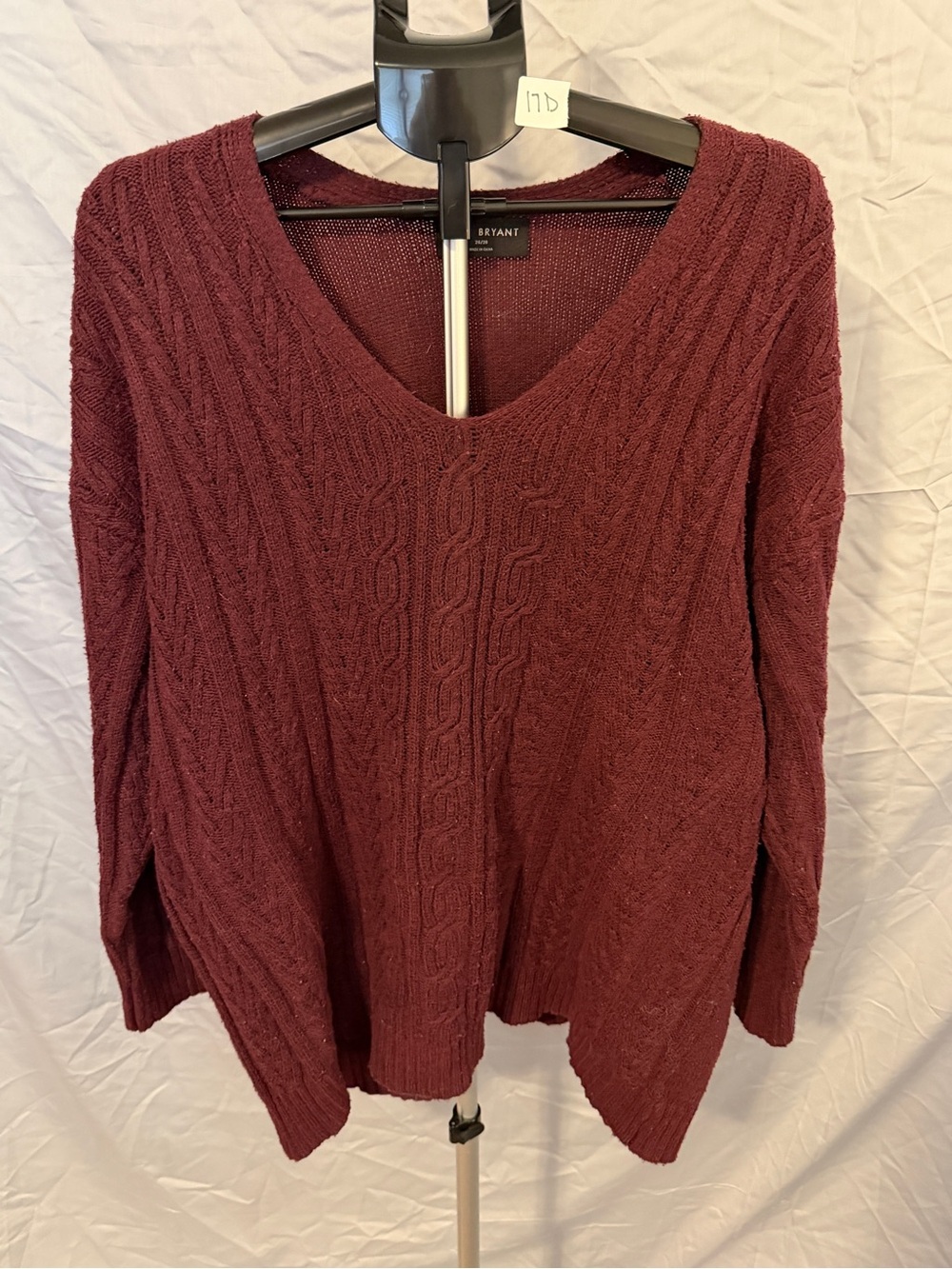 Lane Bryant V-Neck Cable Knit Sweater in Burgundy